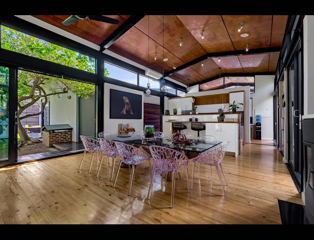 5 BEDROOM HOUSE FOR SALE IN HELDERFONTEIN ESTATE